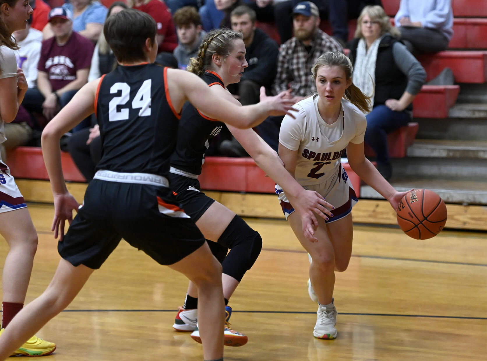 Roundup: Spaulding girls collect 48-35 victory